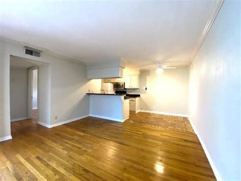 2212 Dunlavy St, Houston, TX 77006 .